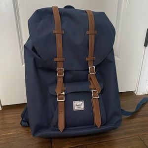 Herschel 25L backpack. Padded laptop compartment.